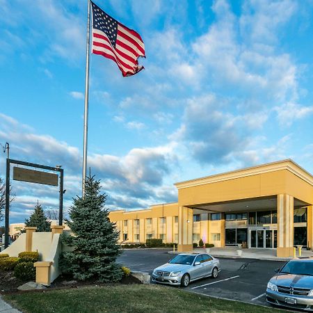 Comfort Inn Medford-Long Island Eksteriør bilde
