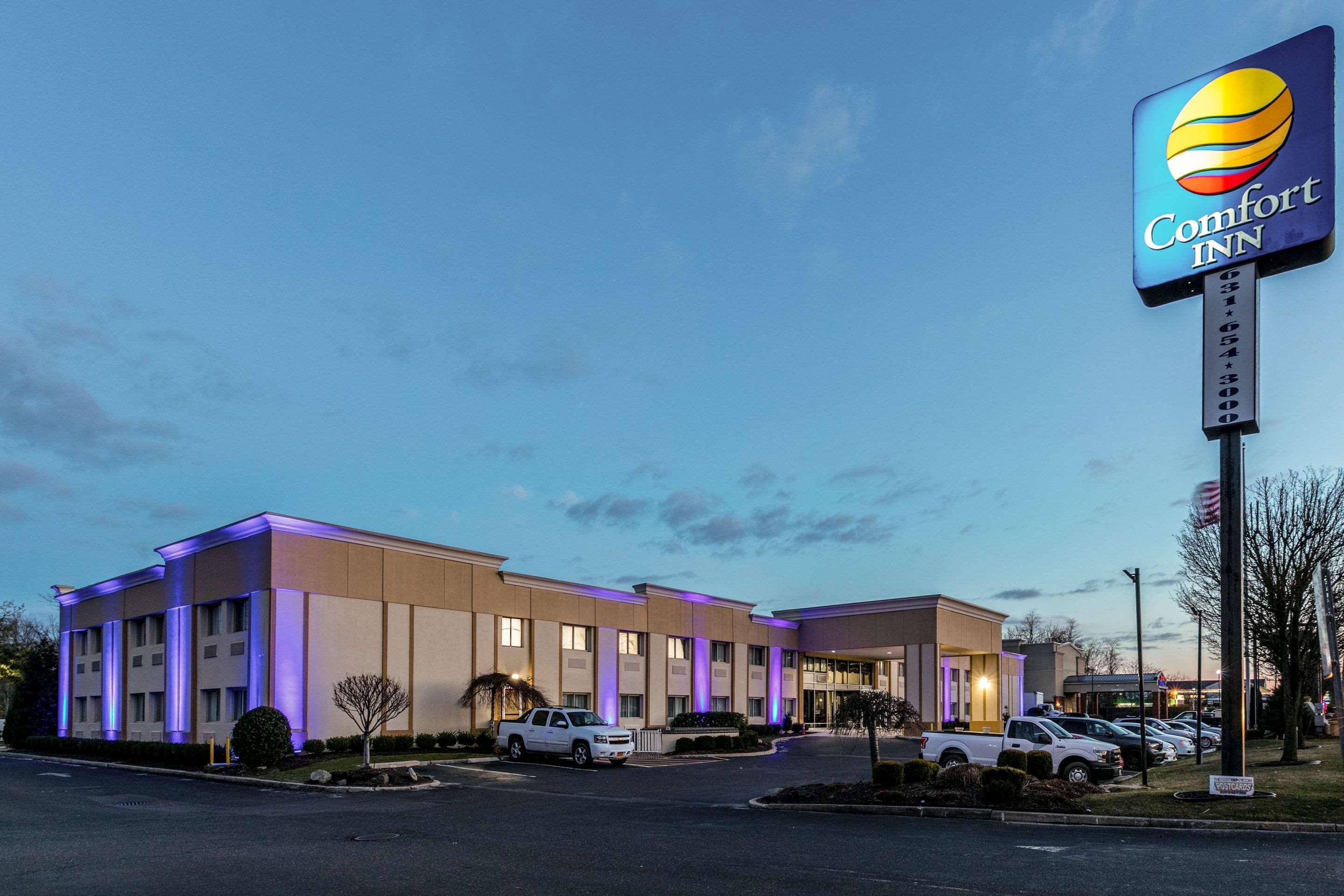 Comfort Inn Medford-Long Island Eksteriør bilde