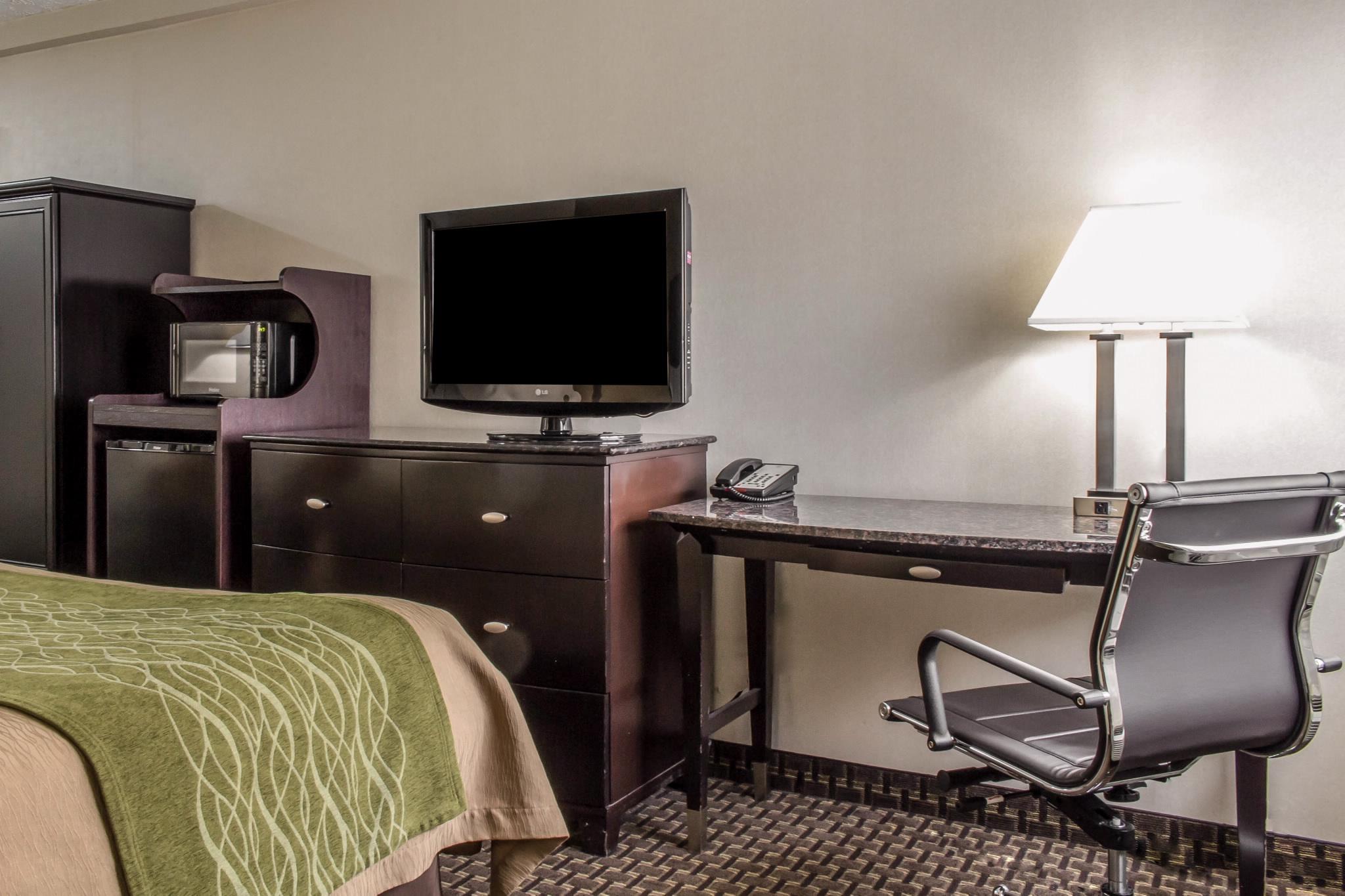 Comfort Inn Medford-Long Island Eksteriør bilde