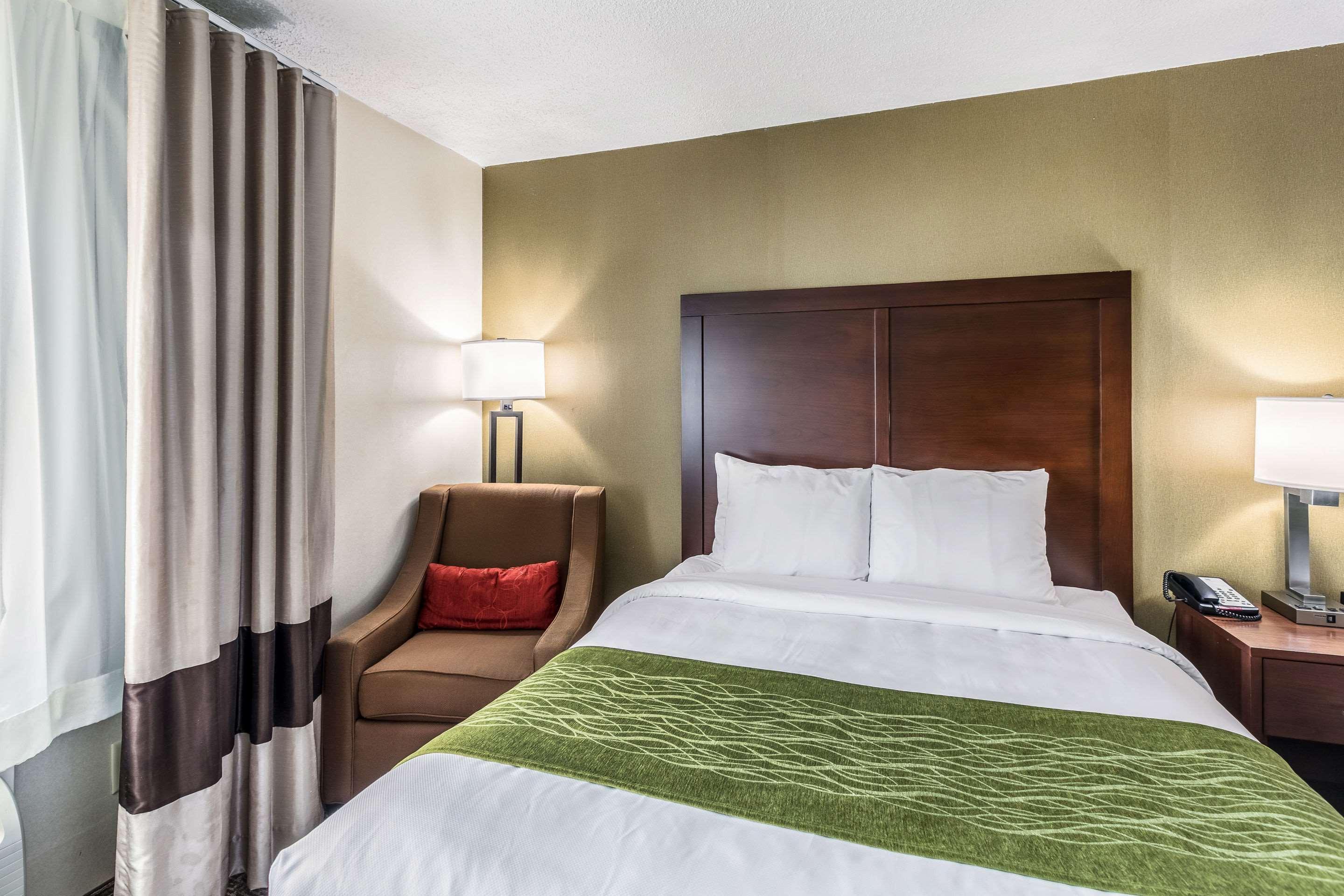 Comfort Inn Medford-Long Island Eksteriør bilde