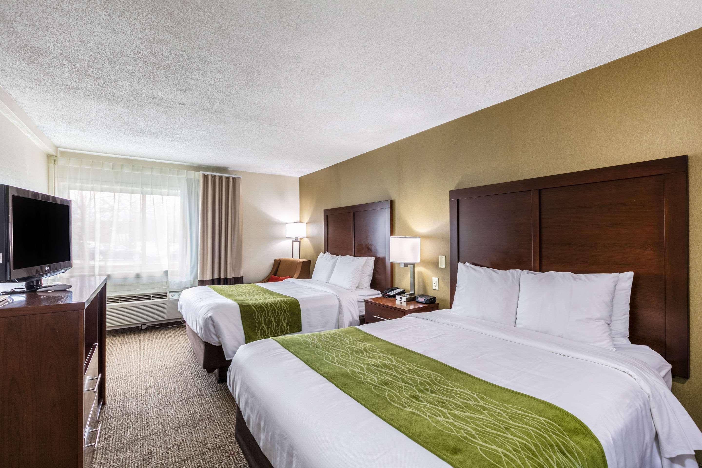 Comfort Inn Medford-Long Island Eksteriør bilde