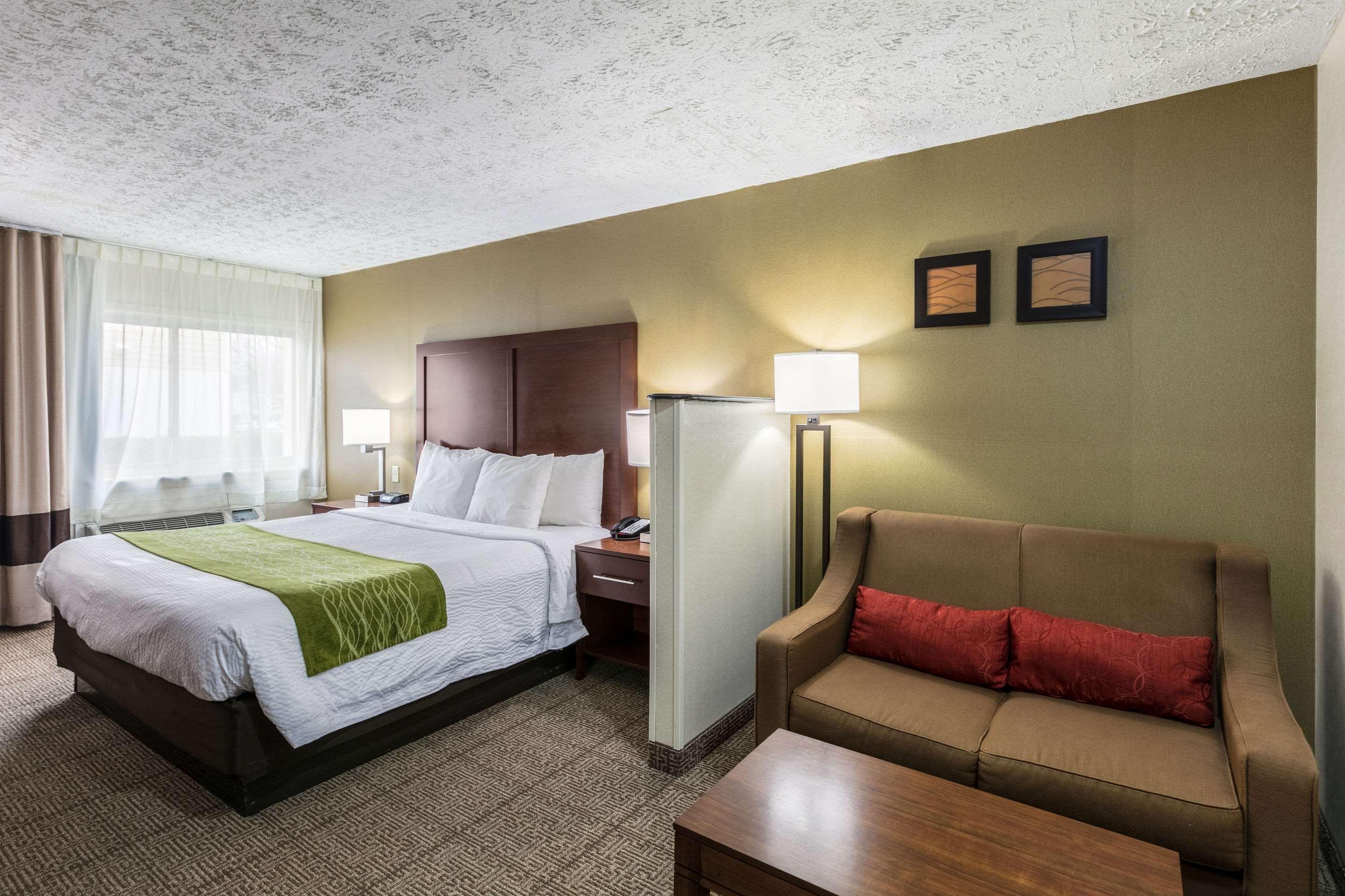 Comfort Inn Medford-Long Island Eksteriør bilde