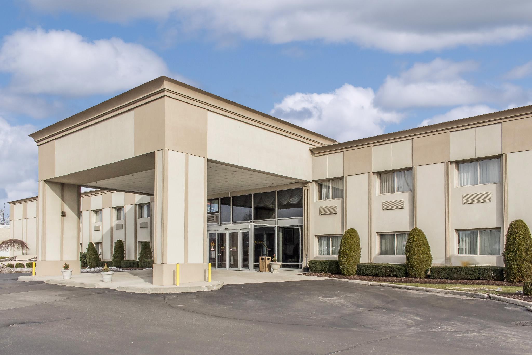 Comfort Inn Medford-Long Island Eksteriør bilde