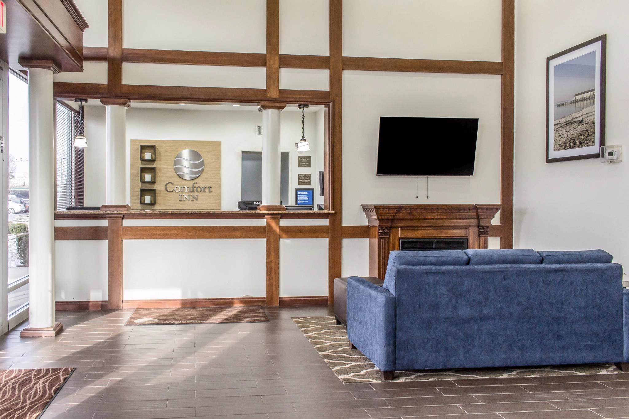 Comfort Inn Medford-Long Island Eksteriør bilde