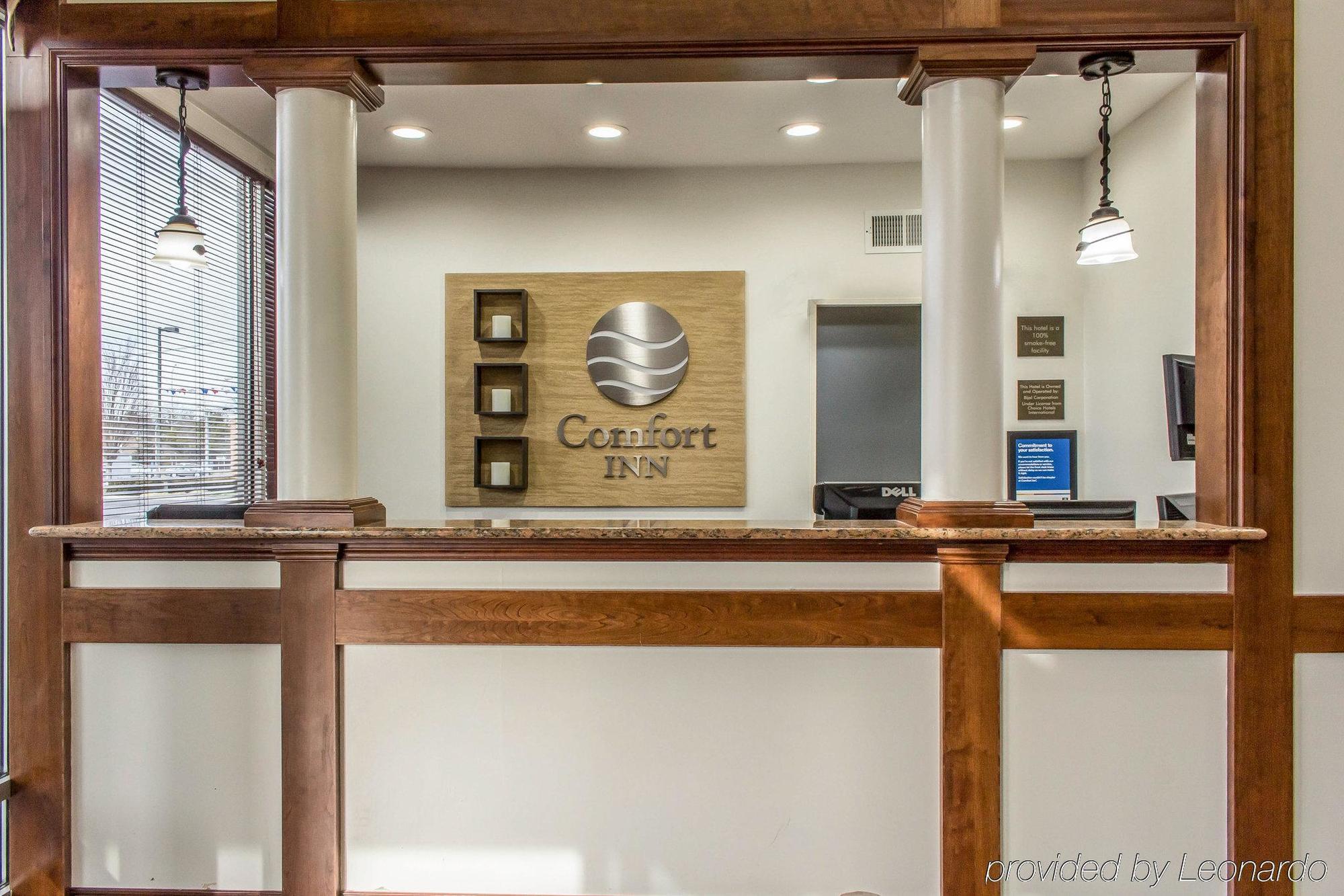Comfort Inn Medford-Long Island Eksteriør bilde