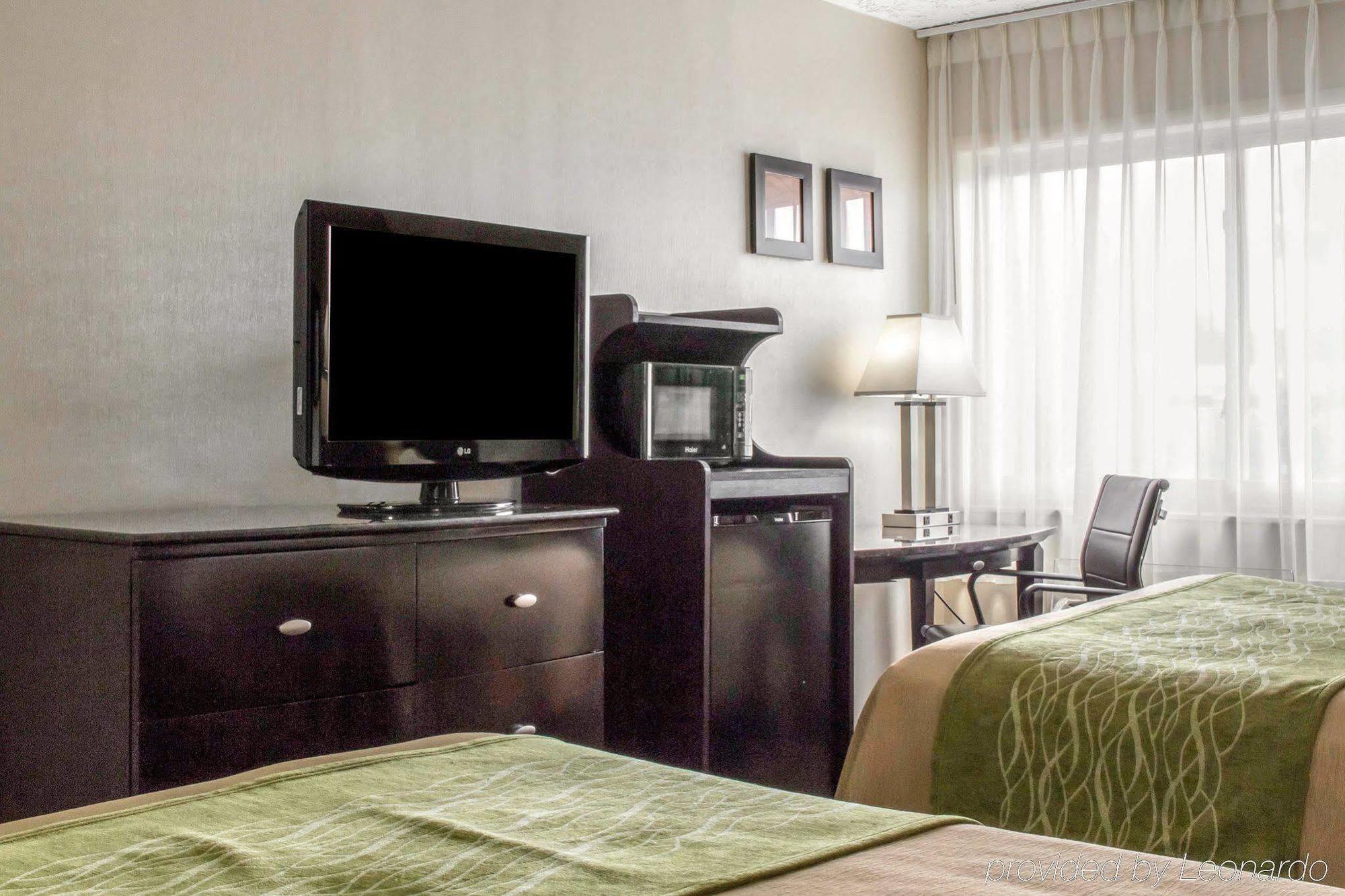 Comfort Inn Medford-Long Island Eksteriør bilde