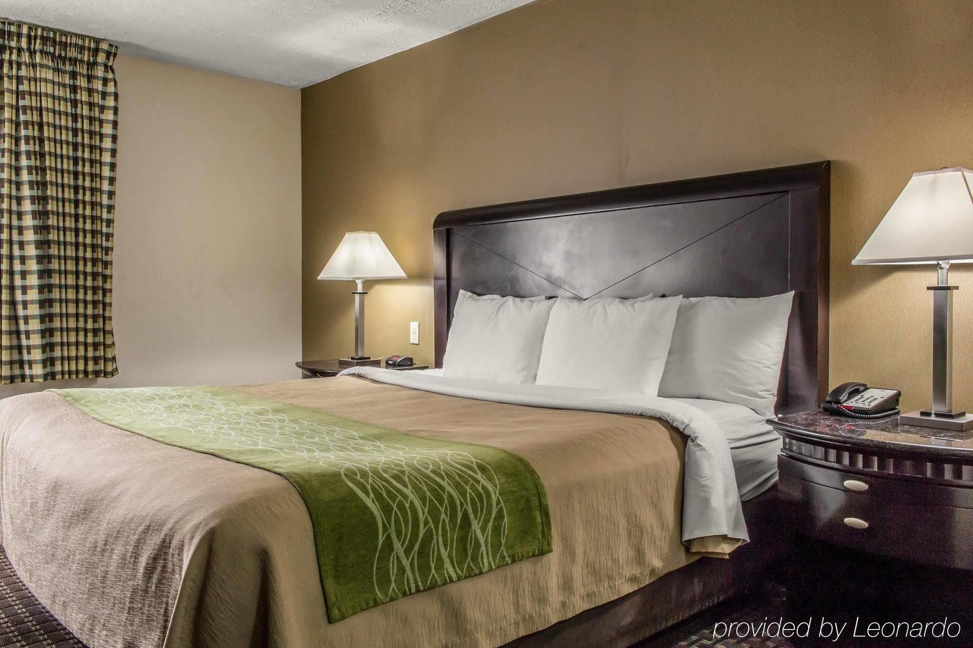 Comfort Inn Medford-Long Island Eksteriør bilde